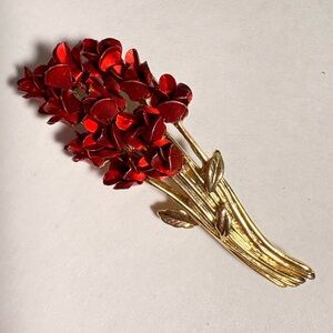 Elegant vintage 1997 Red Floral signed bouquet Brooch with Gold Accents